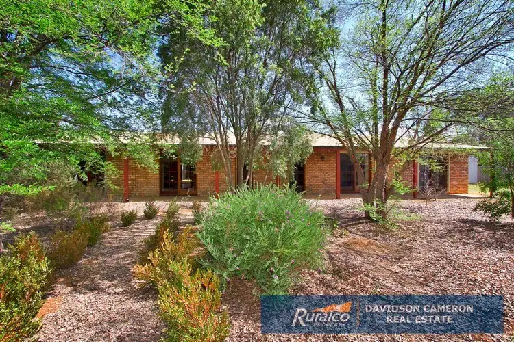 11 Lawson Place, Tamworth NSW 2340