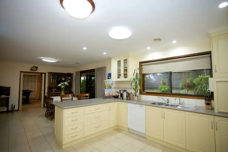 Fifth view of Homely house listing, 1 Dawson Court, Horsham VIC 3400