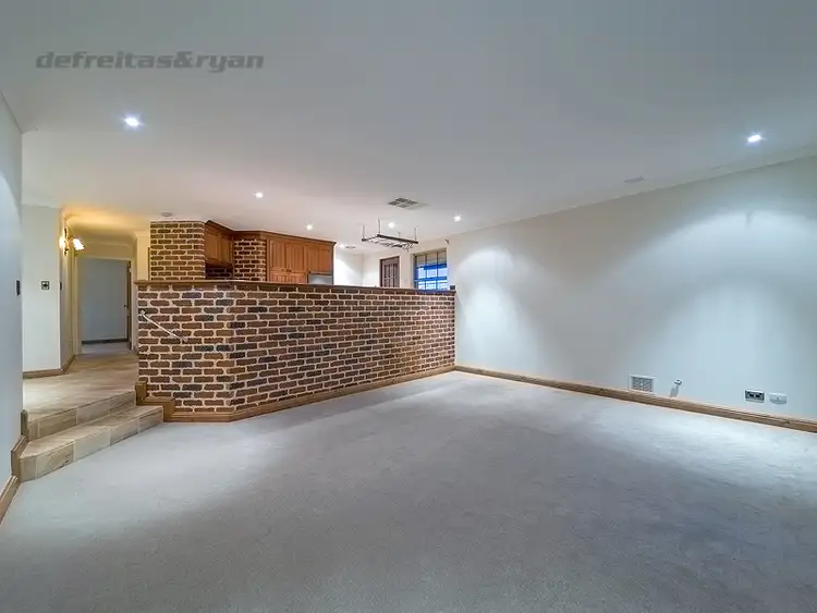 6 Darel Close, Kenwick WA 6107