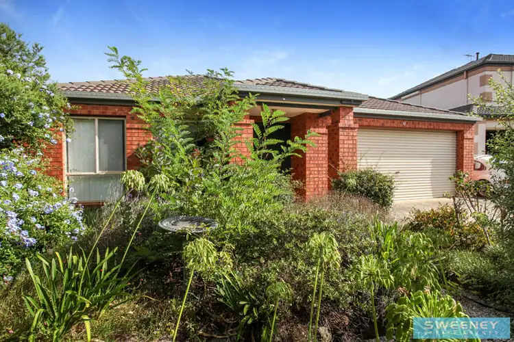 6 Whyalla Place, Burnside VIC 3023