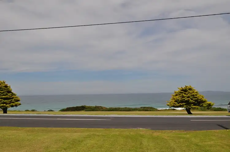 21 Dalmeny Dr, Kianga NSW 2546