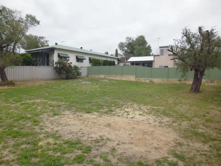 10 Foster Street, Eaton WA 6232