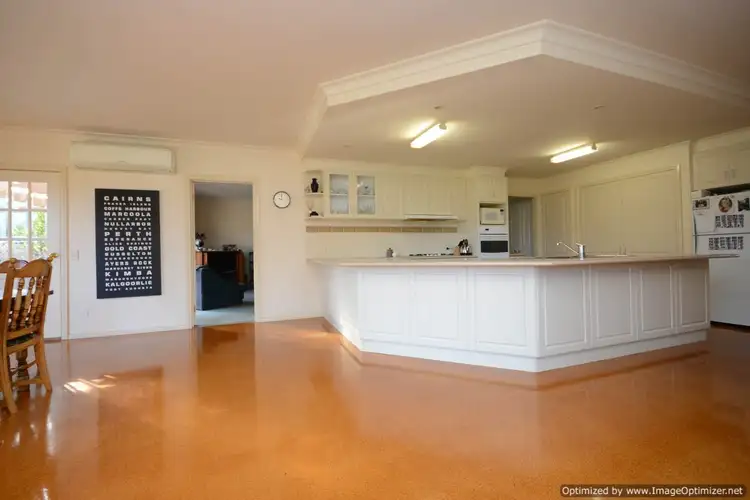 Sixth view of Homely house listing, 8 Howitt Avenue, Bairnsdale VIC 3875