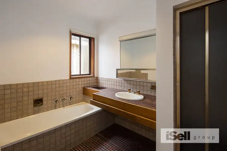 Fifth view of Homely house listing, 10 Fingal Drive, Frankston VIC 3199