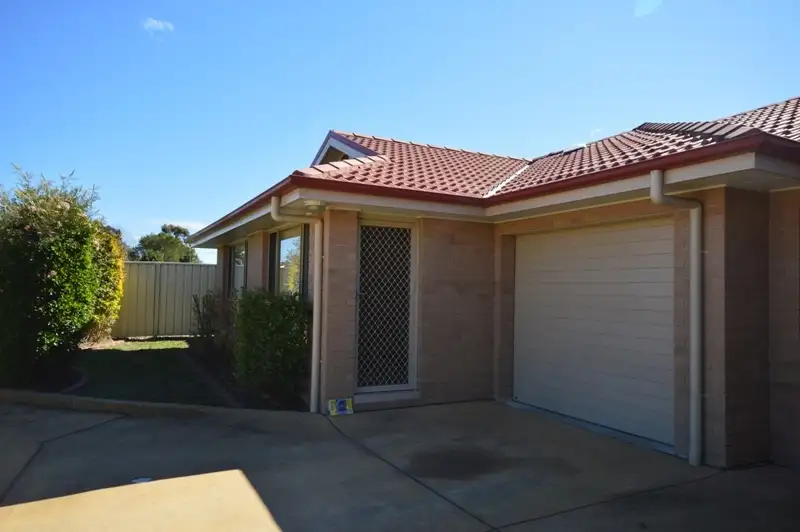 Main view of Homely semi-detached listing, 3/33 Harle Street, Weston NSW 2326