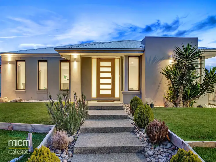 52 Alamanda Boulevard, Point Cook VIC 3030