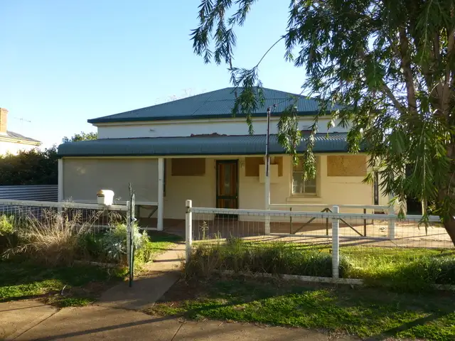 12 Caswell Street, Peak Hill NSW 2869
