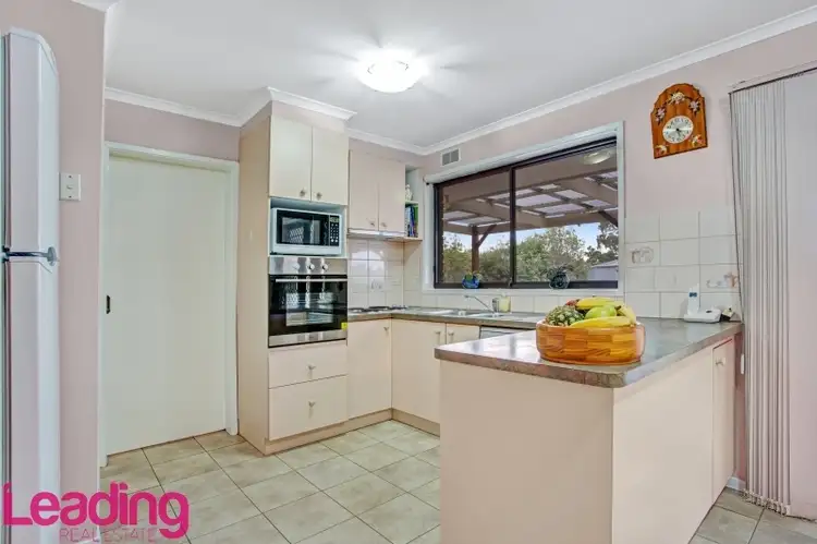 Fifth view of Homely house listing, 3 Plante Court, Sunbury VIC 3429