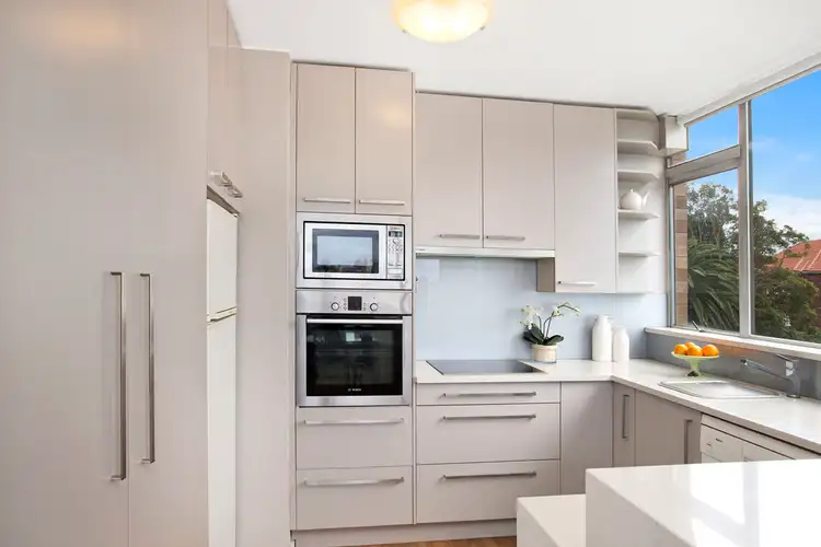 Fifth view of Homely apartment listing, 8/1 Sutherland Crescent, Darling Point NSW 2027