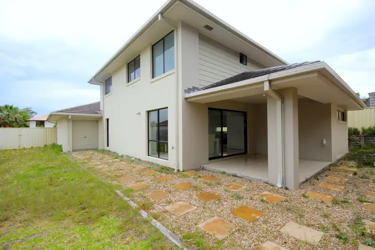 18 Casuarina Drive, Molendinar QLD 4214