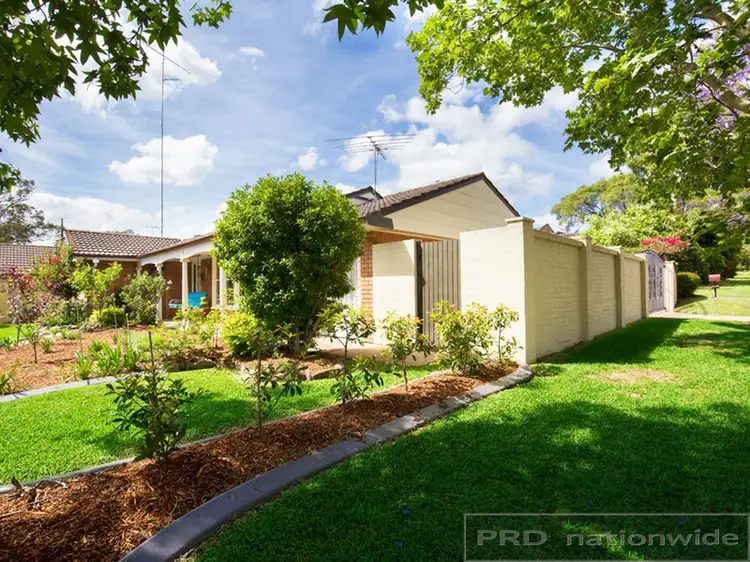 2/24 De Lisle Crescent, Metford NSW 2323