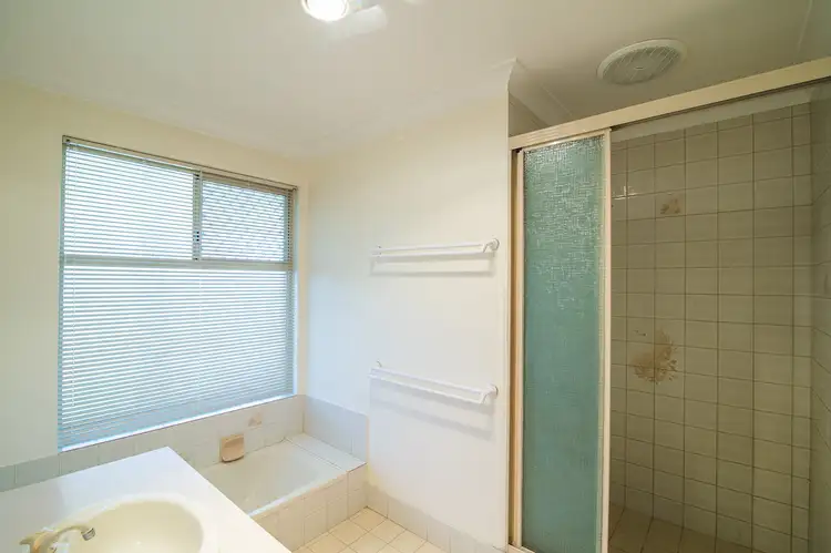 Sixth view of Homely house listing, 2 Silkyoak Place, Morley WA 6062