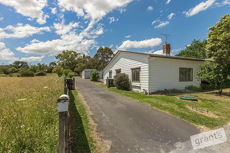 38 Railway Avenue, Tynong VIC 3813