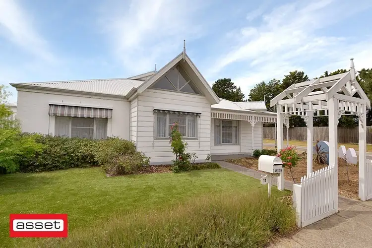 11 Clifton Grove, Carrum Downs VIC 3201