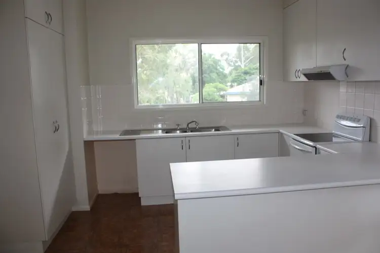 Fourth view of Homely house listing, 5 Thomas Place, Emerald QLD 4720