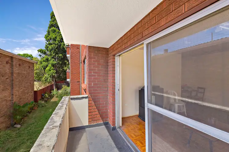 2/4 Mooney Street, Strathfield South NSW 2136