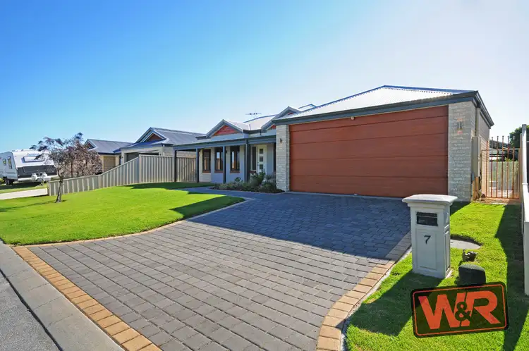 7 Aurora Rise, Mckail WA 6330