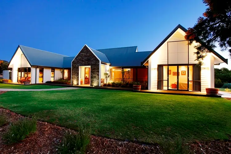 2 Hayley Close, Yallingup WA 6282