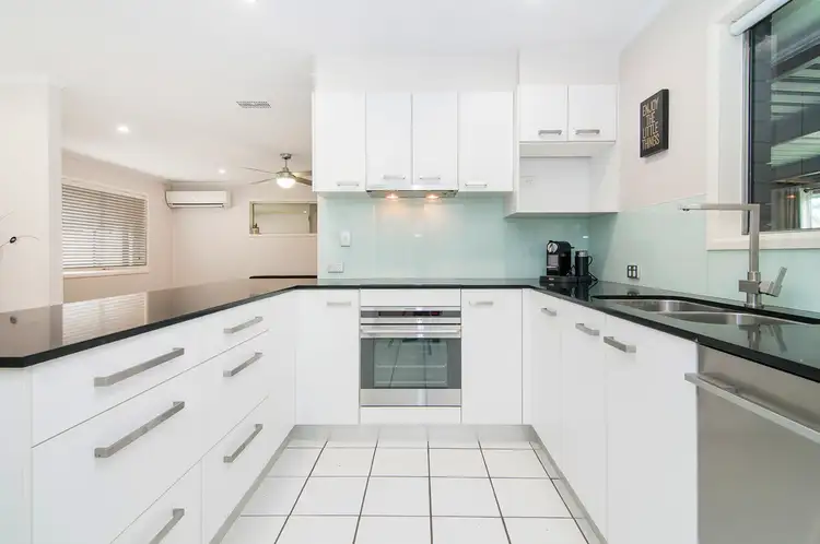 11 Avondale Street, Underwood QLD 4119