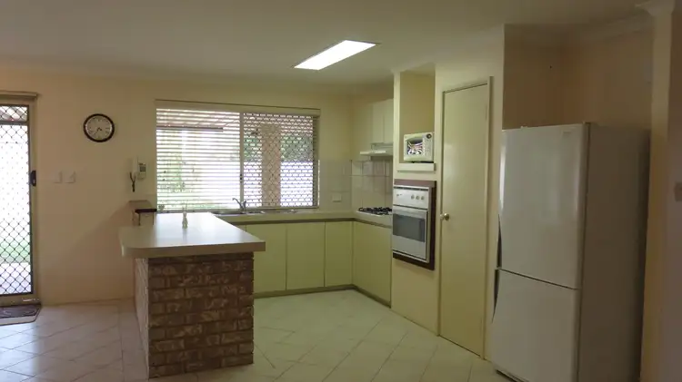 Seventh view of Homely house listing, 11 Forman Crt, Queens Park WA 6107