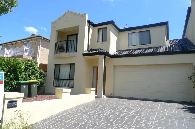11A Warne Crescent