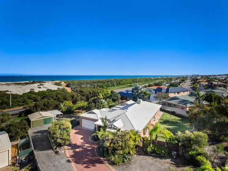 2 Evana Terrace, Wandina WA 6530