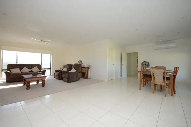 Fifth view of Homely house listing, 4 Maclure Drive, Bairnsdale VIC 3875