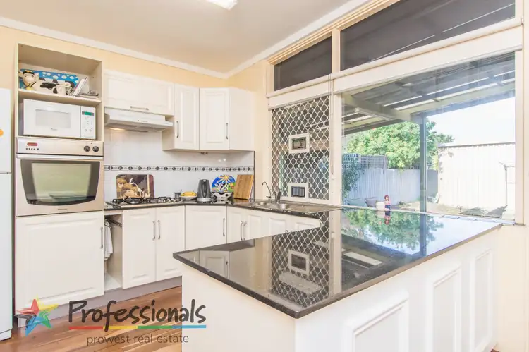 12 Jaccard Way, Lynwood WA 6147