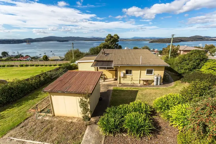 9 Clarke Street, Beauty Point TAS 7270