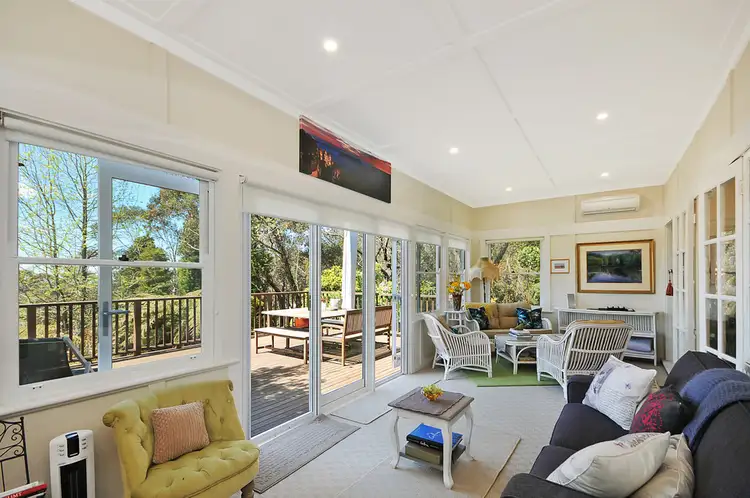 36 Taylor Avenue, Wentworth Falls NSW 2782