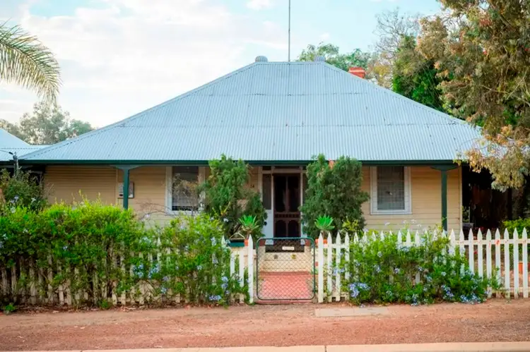 14 Arnold St, Northam WA 6401