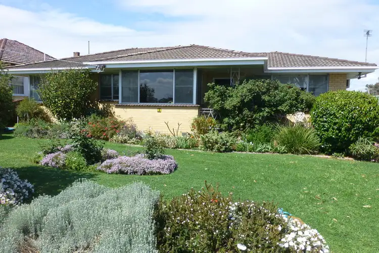 83 Williams Parade, Bairnsdale VIC 3875