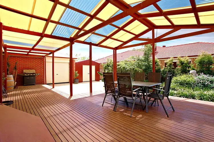 27 Meadow Glen Drive, Melton West VIC 3337