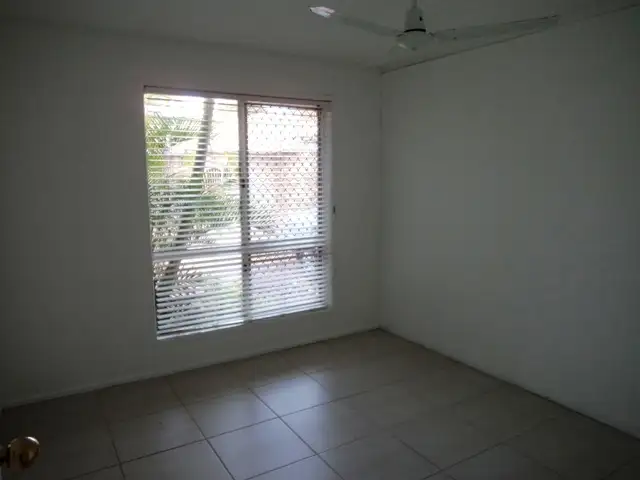 Sixth view of Homely unit listing, Unit 1 / 102 Amarina Avenue (First Settlement), Mooloolaba QLD 4557