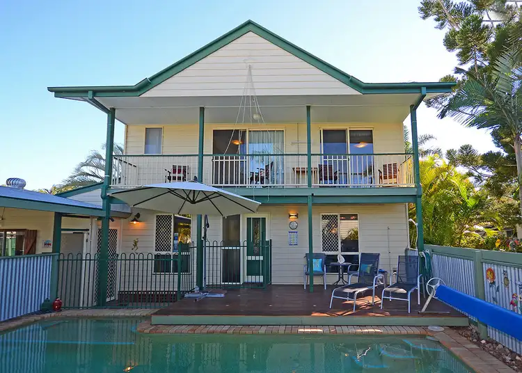 180 A Cypress Street, Urangan QLD 4655