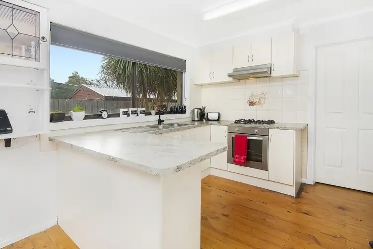 Fifth view of Homely house listing, 585 Elizabeth Drive, Sunbury VIC 3429