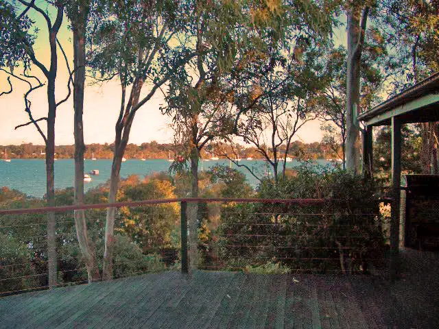 6 COWES STREET, Macleay Island QLD 4184