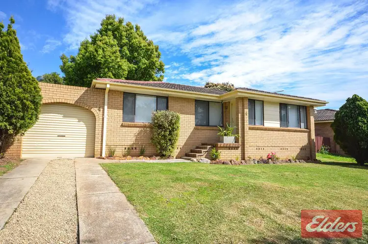 4 Faulkland Crescent, Kings Park NSW 2148