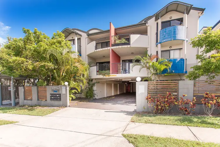 1/9 McNaughton Street, Redcliffe QLD 4020