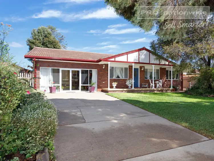 8 Goborra Street, Glenfield Park NSW 2650