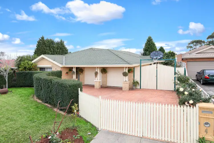 4 Gathray Court, Roxburgh Park VIC 3064