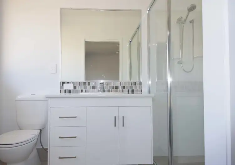 Sixth view of Homely house listing, 2 Tesch Street, Thabeban QLD 4670