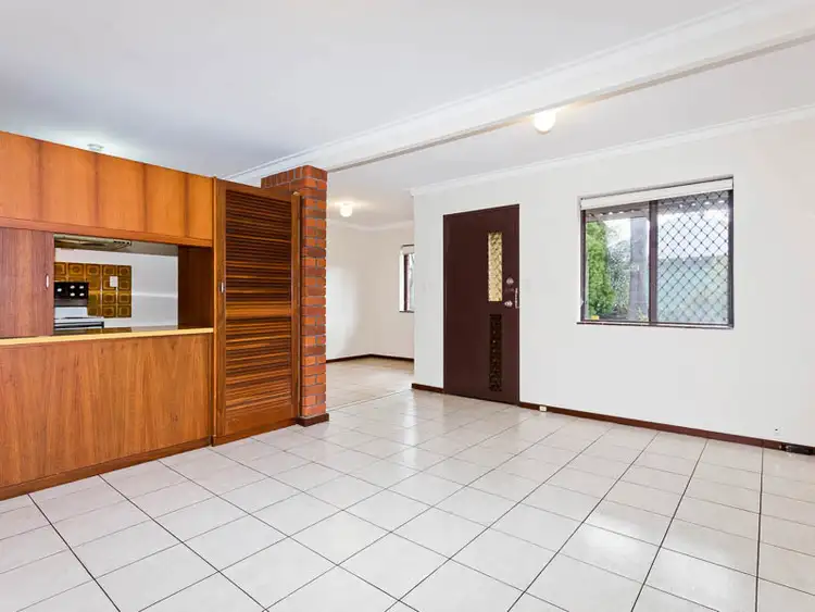 Fifth view of Homely unit listing, 4/42 Queens Crescent, Mount Lawley WA 6050