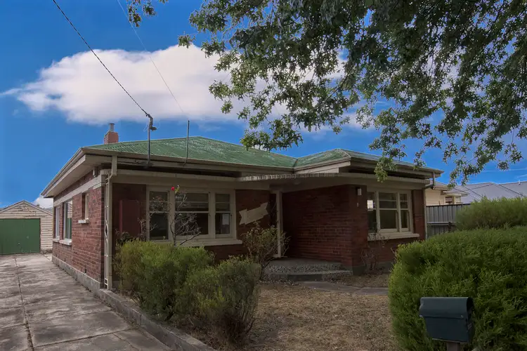 8 Birdwood Street, Mowbray TAS 7248
