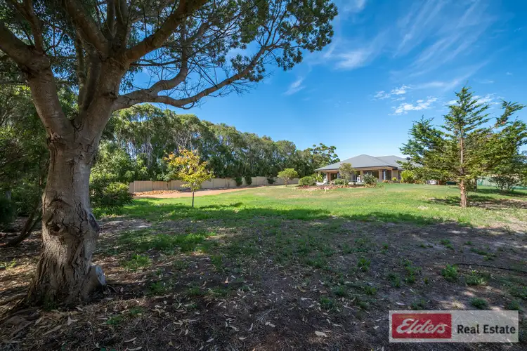 16 George St, Little Grove WA 6330