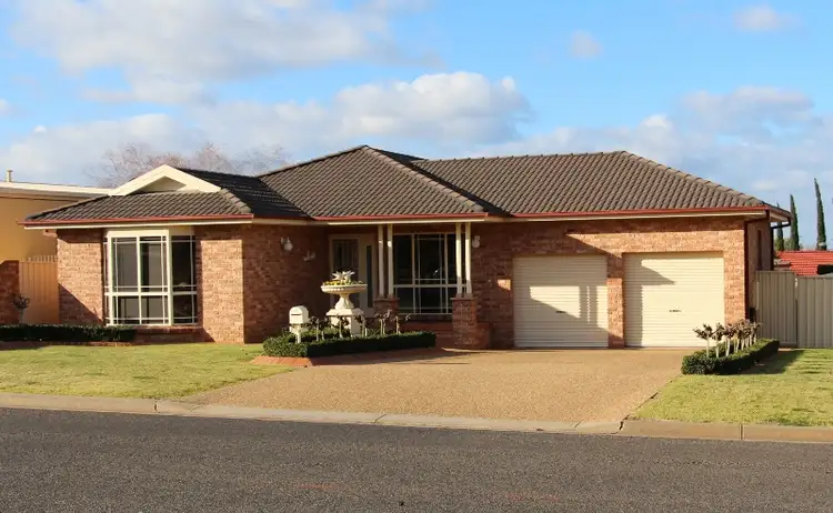 27 Nicholls Street, Griffith NSW 2680