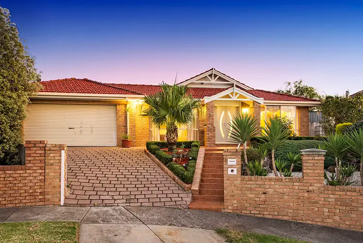 Main view of Homely house listing, 5 Ivy Court, Mill Park VIC 3082