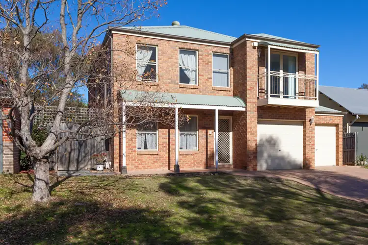 4 Murndal Court, Wattle Grove NSW 2173