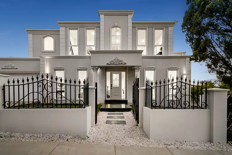 34 Greendale Road, Doncaster East VIC 3109
