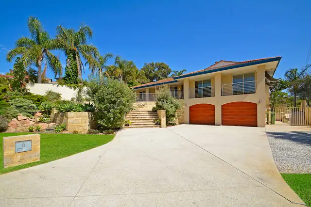 11 Silver Place, Carine WA 6020